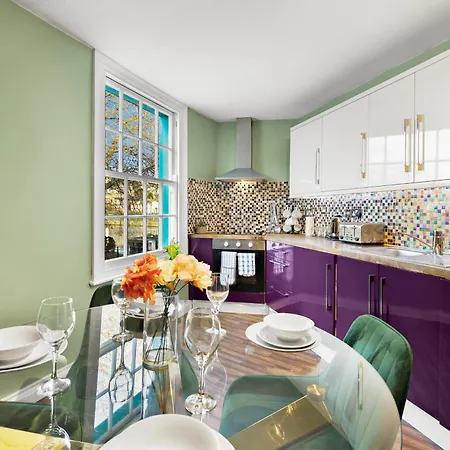 Apartment Harbourside Heaven In - Sleeps 8