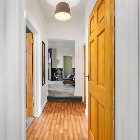 Harbourside Heaven In - Sleeps 8 * Bristol